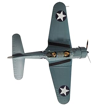 超巨大　1/18　SBDドーントレス Amazon.co.jp: 航空機 第二次世界大戦の SBD ドーントレス急降下
